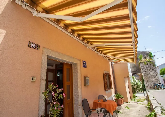 Rialto With Private Parking *