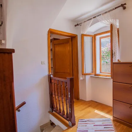 Rialto With Private Parking Apartment *