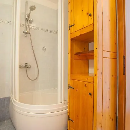 Rialto With Private Parking