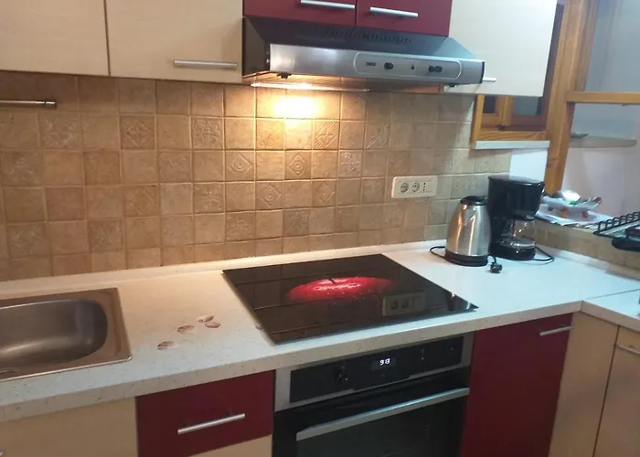 Rialto With Private Parking Apartment Cres