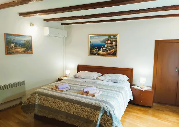 Rialto With Private Parking