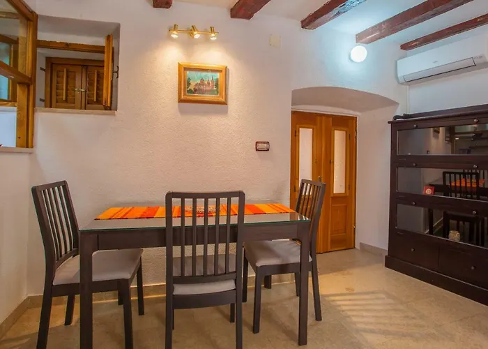 Rialto With Private Parking Cres