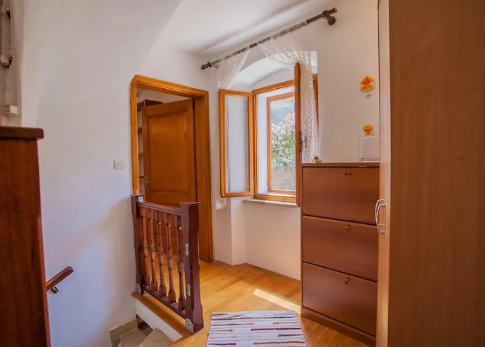 Rialto With Private Parking شقة