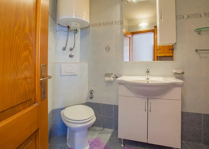 Rialto With Private Parking Apartment Cres