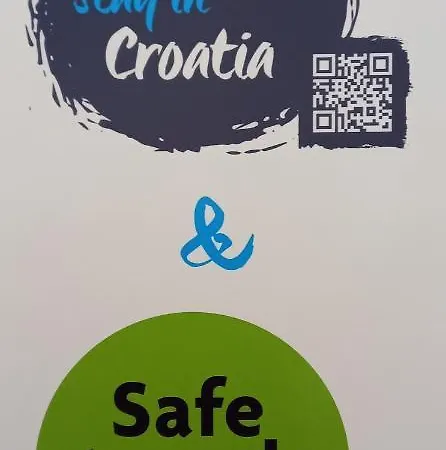 Rialto With Private Parking * 茨雷斯