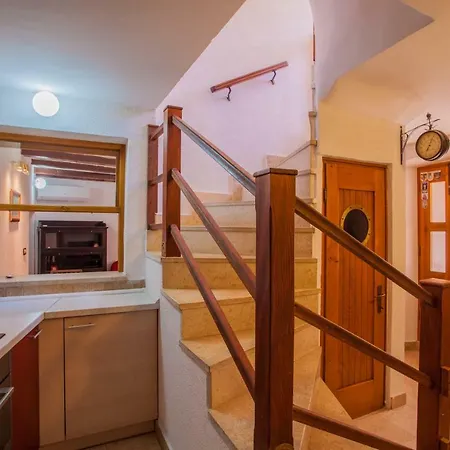 Rialto With Private Parking * Cres