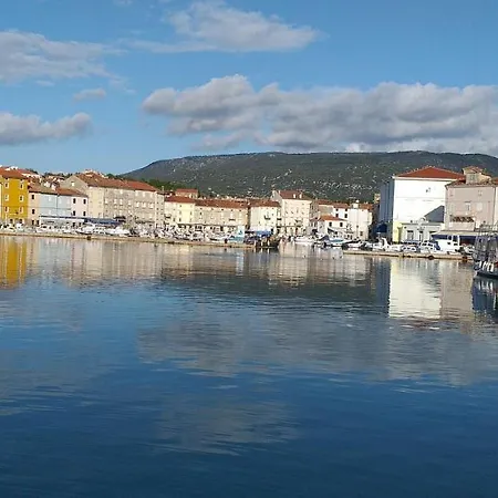 Rialto With Private Parking Cres