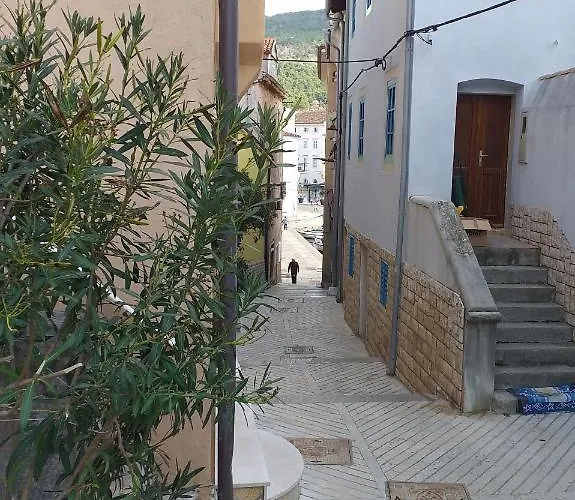 Rialto With Private Parking Апартаменты Црес